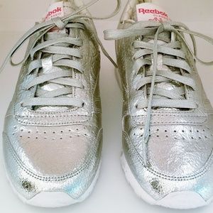 SILVER REEBOKS